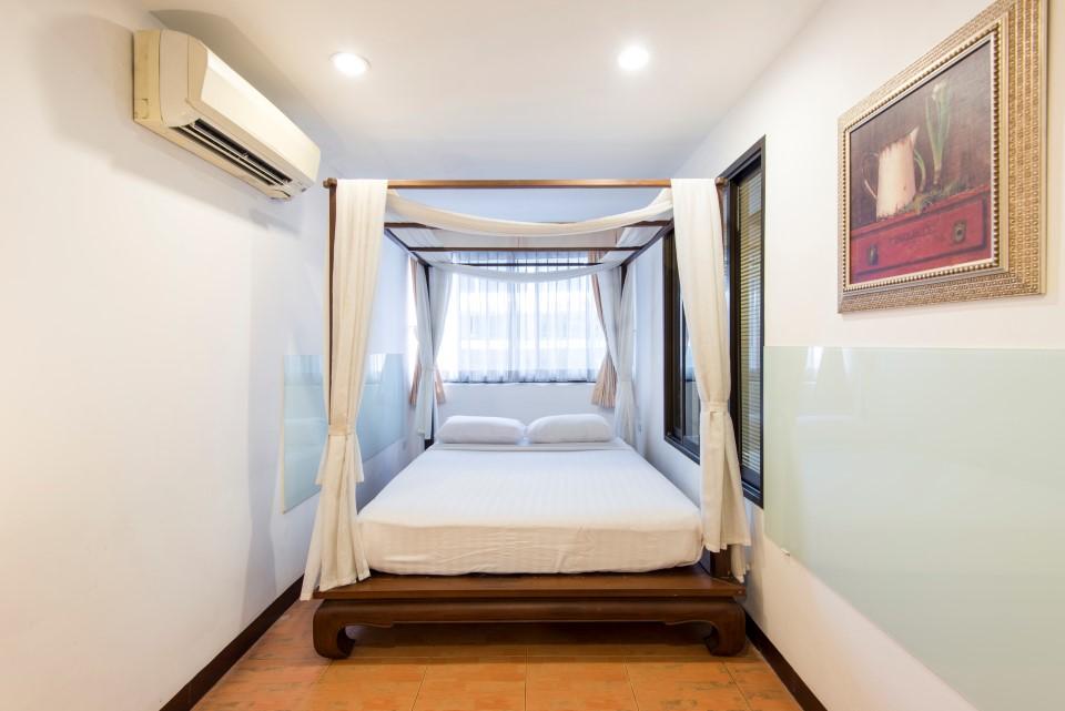 Отель The Best Bangkok House Экстерьер фото